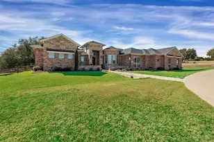 100 Maverick Ct, Granbury, TX 76049 - Photo 30