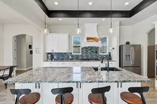 100 Maverick Ct, Granbury, TX 76049 - Photo 12