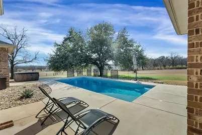 100 Maverick Court, Granbury, TX 76049 - Photo 6