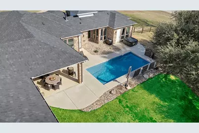 100 Maverick Court, Granbury, TX 76049 - Photo 30