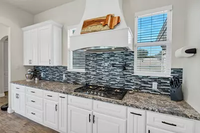 100 Maverick Court, Granbury, TX 76049 - Photo 6