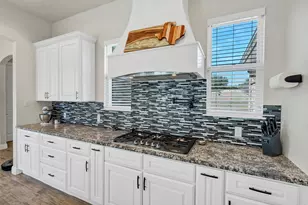 100 Maverick Ct, Granbury, TX 76049 - Photo 6