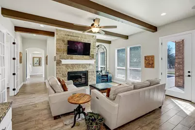 100 Maverick Court, Granbury, TX 76049 - Photo 12