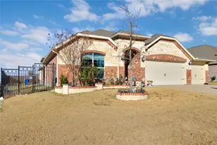 10018 Farmland Dr, Frisco, TX 75035 - Photo 2