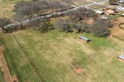 700 Gilliland Road, Springtown, TX 76082 - Photo 8