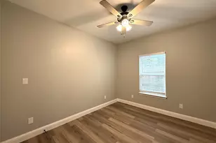 1921 Ave A, Denison, TX 75021 - Photo 10