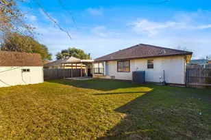 812 Bentle St, Cedar Hill, TX 75104 - Photo 26