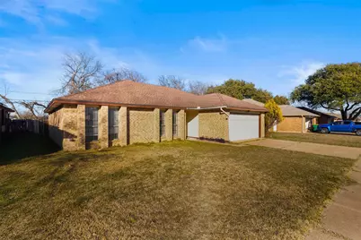 812 Bentle Street, Cedar Hill, TX 75104 - Photo 2