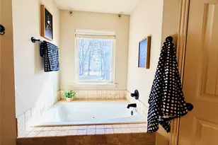 517 Cox Dr, Weatherford, TX 76088 - Photo 4