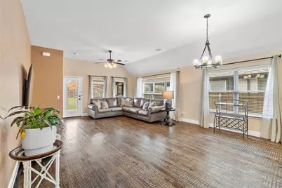 2116 Victoria Lane, Princeton, TX 75407 - Photo 10