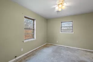 705 Pillar St, Bowie, TX 76230 - Photo 18