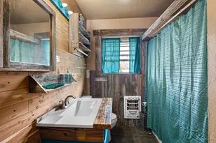 705 Pillar St, Bowie, TX 76230 - Photo 22