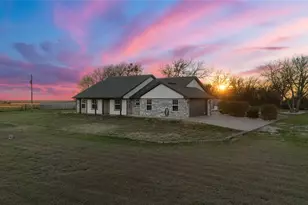 2122 Tower Dr, Moody, TX 76557 - Photo 4