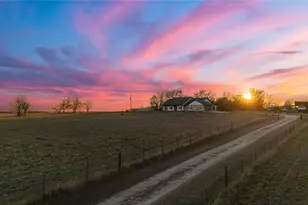 2122 Tower Dr, Moody, TX 76557 - Photo 2