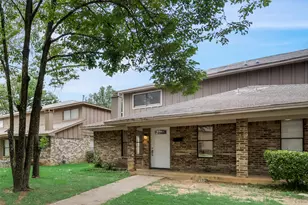 913 W Rochelle Rd, Irving, TX 75062 - Photo 36