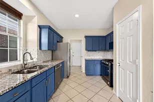 2124 Newport Dr, Flower Mound, TX 75028 - Photo 10