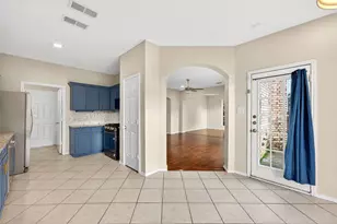 2124 Newport Dr, Flower Mound, TX 75028 - Photo 12