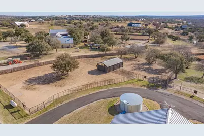 221 Silver Spur, Weatherford, TX 76087 - Photo 28