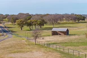 221 Silver Spur, Weatherford, TX 76087 - Photo 38