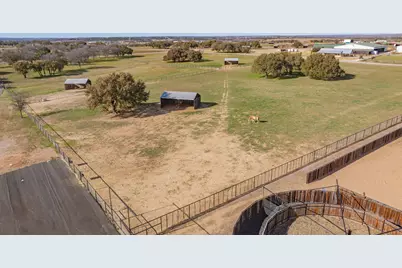 221 Silver Spur, Weatherford, TX 76087 - Photo 34