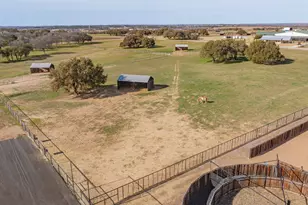 221 Silver Spur, Weatherford, TX 76087 - Photo 32