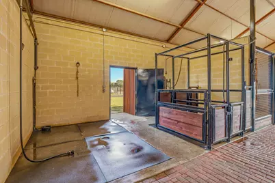 221 Silver Spur, Weatherford, TX 76087 - Photo 14