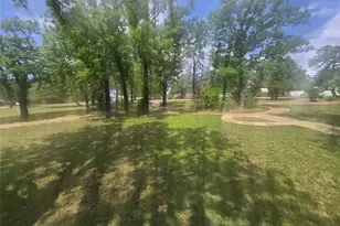 102 Shady Grove Ct, Joshua, TX 76058 - Photo 4