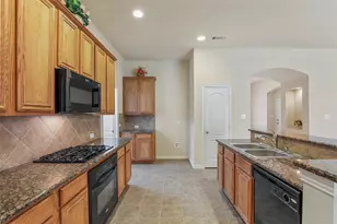 813 Honey Hill Dr, Garland, TX 75040 - Photo 10