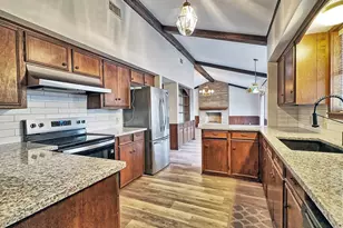 722 Belmont St, Athens, TX 75751 - Photo 8