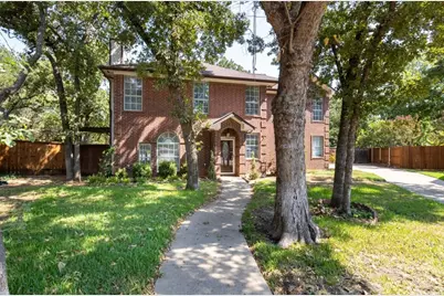 5501 Bradley Court, Arlington, TX 76017 - Photo 2