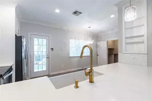 5501 Bradley Ct, Arlington, TX 76017 - Photo 12