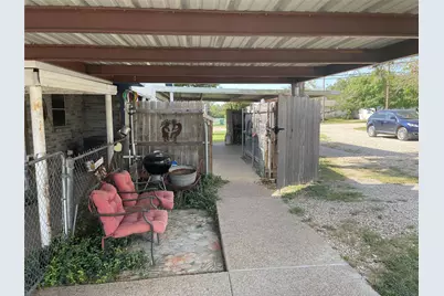 1116 Navarro, Mart, TX 76664 - Photo 14