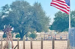 1116 Navarro, Mart, TX 76664 - Photo 2