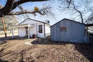 618 Oak St, Clyde, TX 79510 - Photo 36
