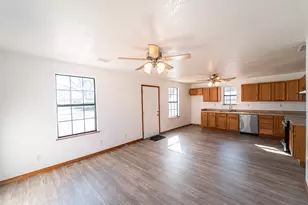 618 Oak St, Clyde, TX 79510 - Photo 6