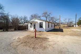 618 Oak St, Clyde, TX 79510 - Photo 32