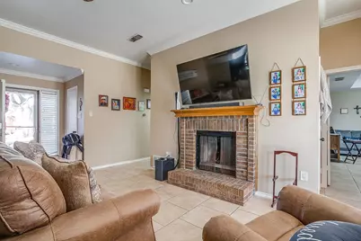 4225 Woodward Court, Grand Prairie, TX 75052 - Photo 4