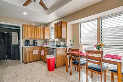 4225 Woodward Court, Grand Prairie, TX 75052 - Photo 6