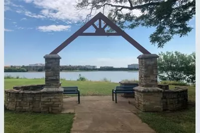 10612 Steinbeck Court, Irving, TX 75063 - Photo 32