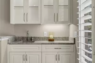 2606 Shelby Ave, Dallas, TX 75219 - Photo 10