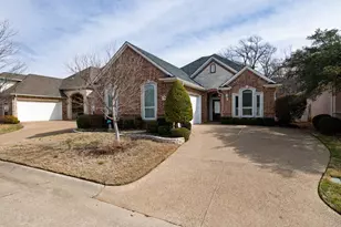 1908 Channing Park Dr, Arlington, TX 76013 - Photo 2