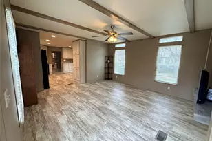 821 Quail Run, Seven Points, TX 75143 - Photo 6