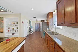 7013 Meadowbrook Dr, Fort Worth, TX 76112 - Photo 10