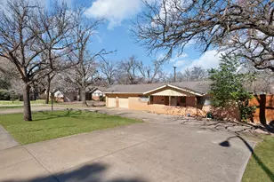 7013 Meadowbrook Dr, Fort Worth, TX 76112 - Photo 26