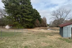 1525 Mansfield Rd, Reno, TX 75462 - Photo 18