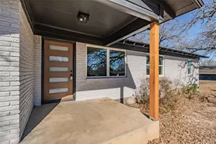 2007 Edgewood Dr, Bridgeport, TX 76426 - Photo 2