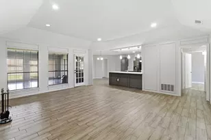 3801 Runge Ct E, Irving, TX 75038 - Photo 6