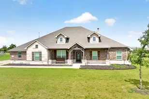 2866 Gail Dr, Farmersville, TX 75442 - Photo 2