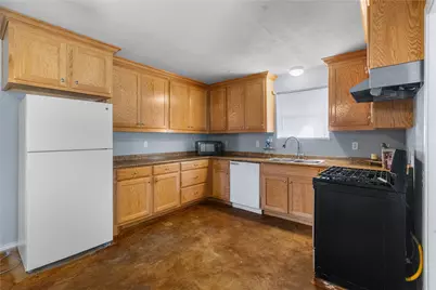 702 Main Street, Windom, TX 75492 - Photo 4