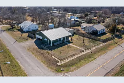 702 Main Street, Windom, TX 75492 - Photo 24